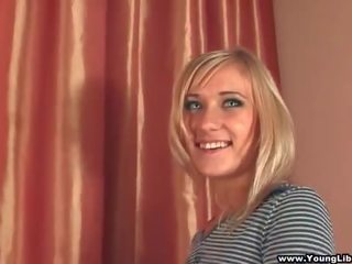 Chutné vyfajčenie elita 19 y.o. blondýna hardcore video